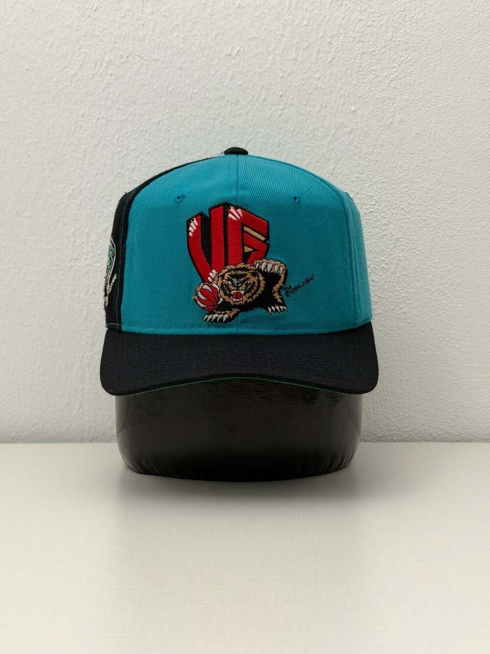 Vintage 90s Vancouver Grizzlies Back Script NBA Snapback Rare Sports Specialties